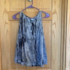 unconscious collection B/W top